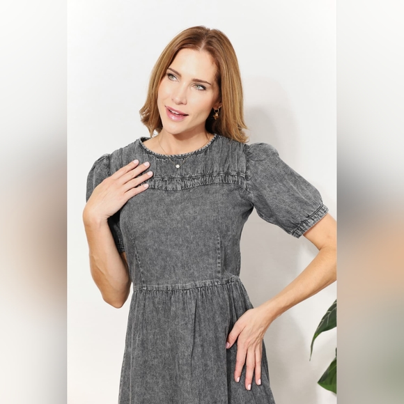 And The Why Designer Full Size Washed Chambray Midi Dress SALE 20% OFF - Picture 6 of 10